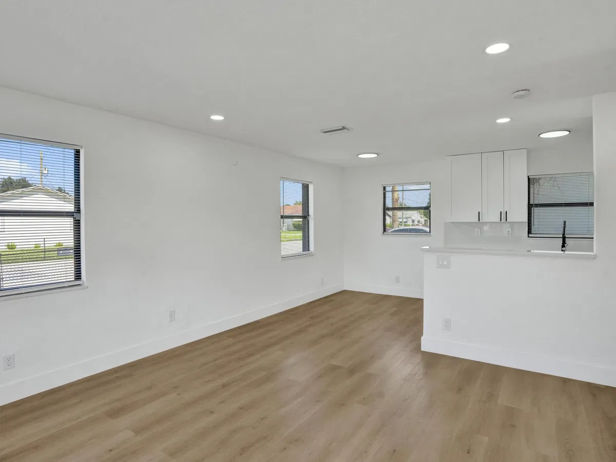  Residence photo 13