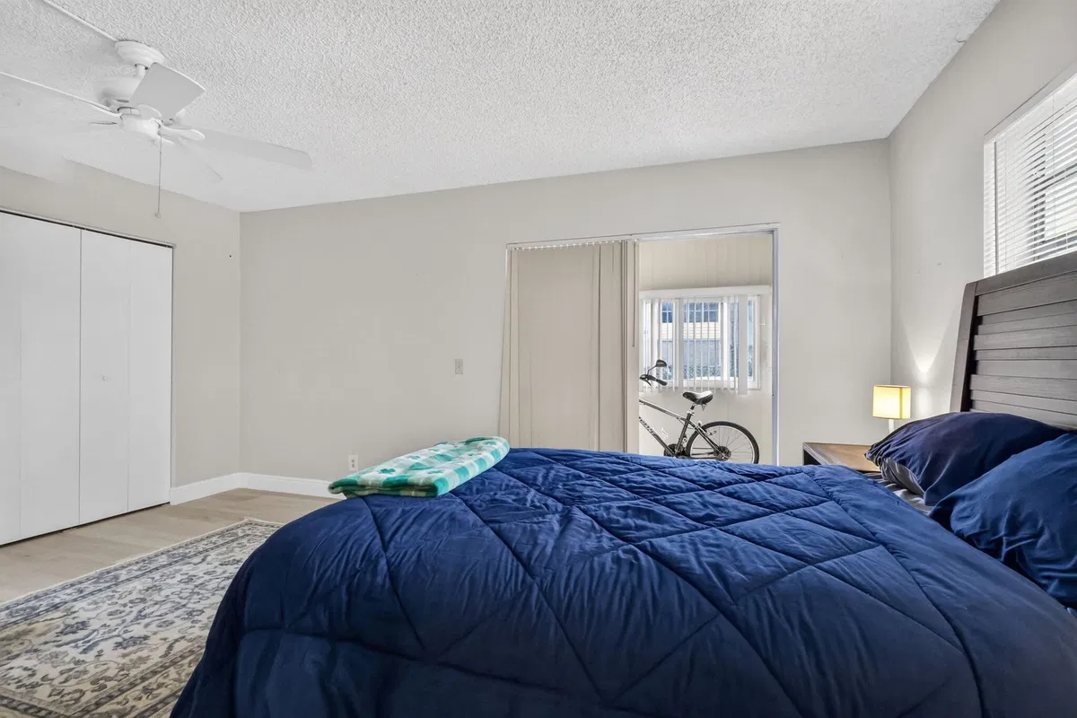 Residence photo 16