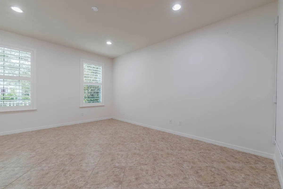 Residence photo 13