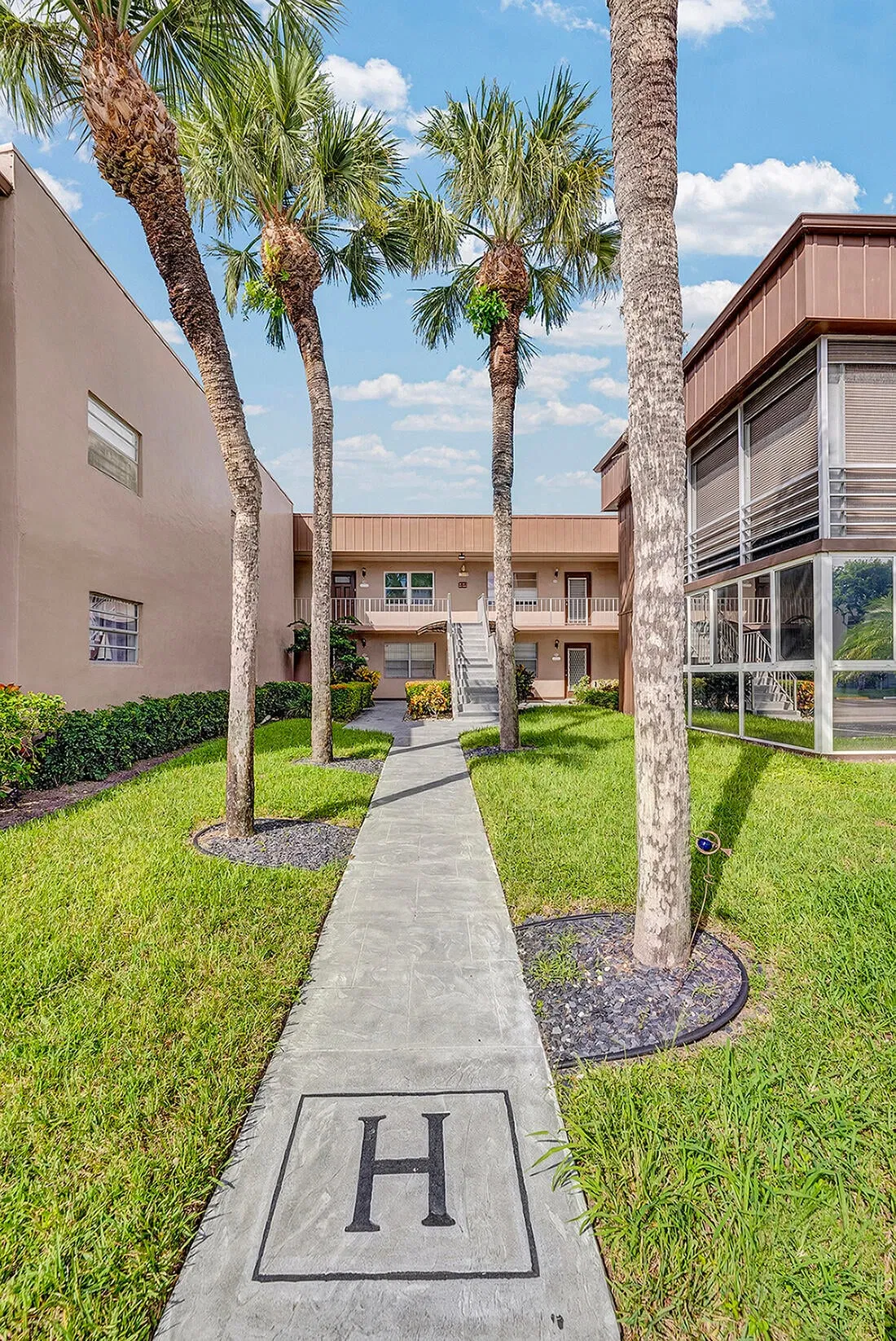 Residence photo 28