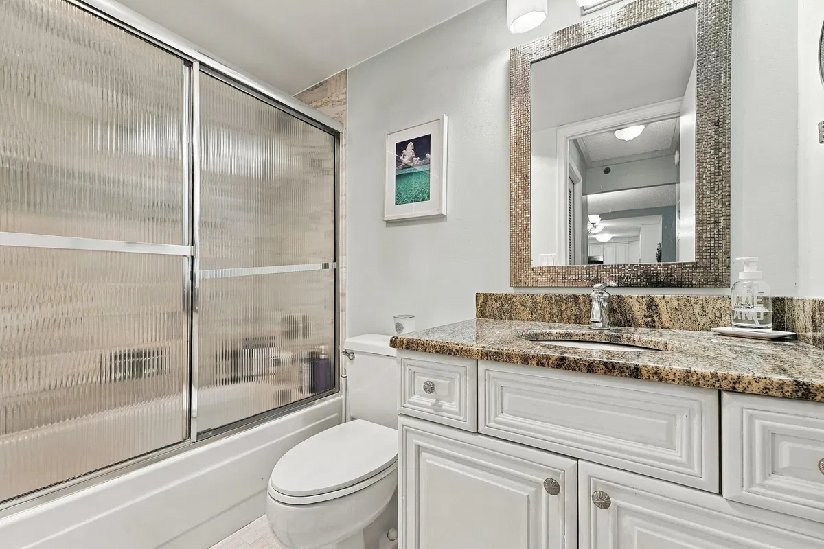 Unit 407 photo 16