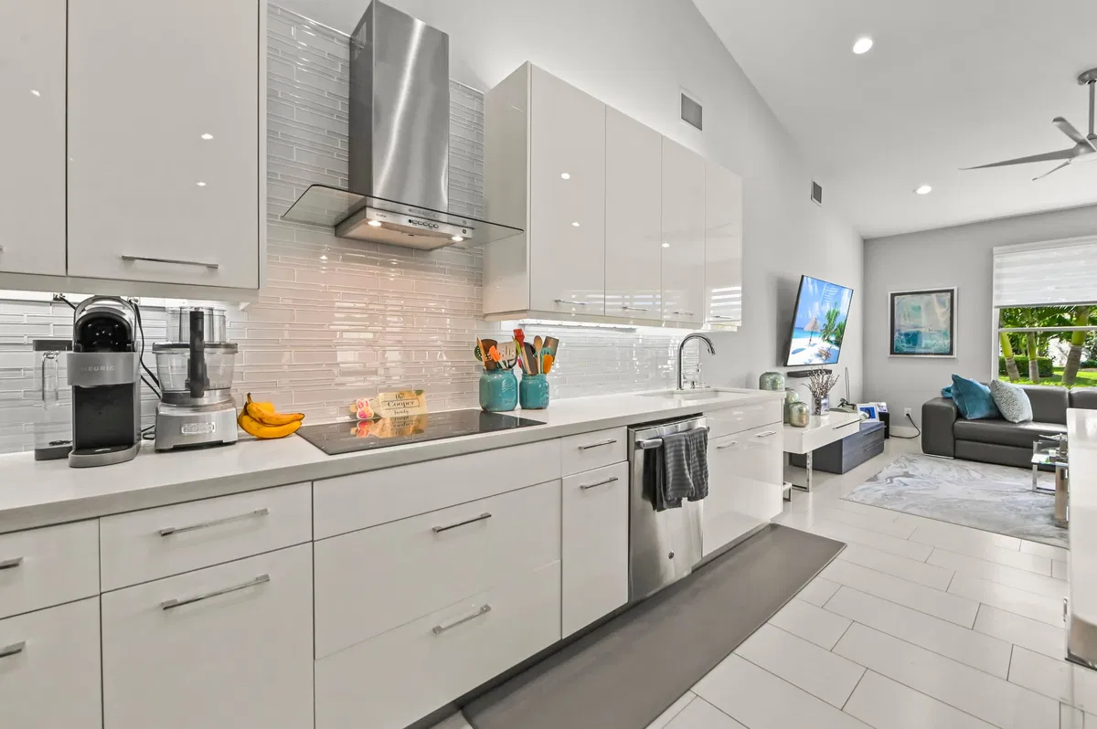 Residence photo 16
