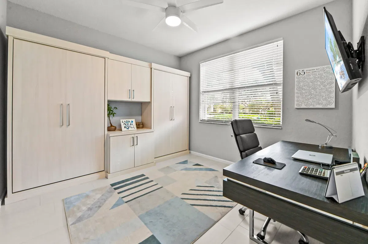 Residence photo 28