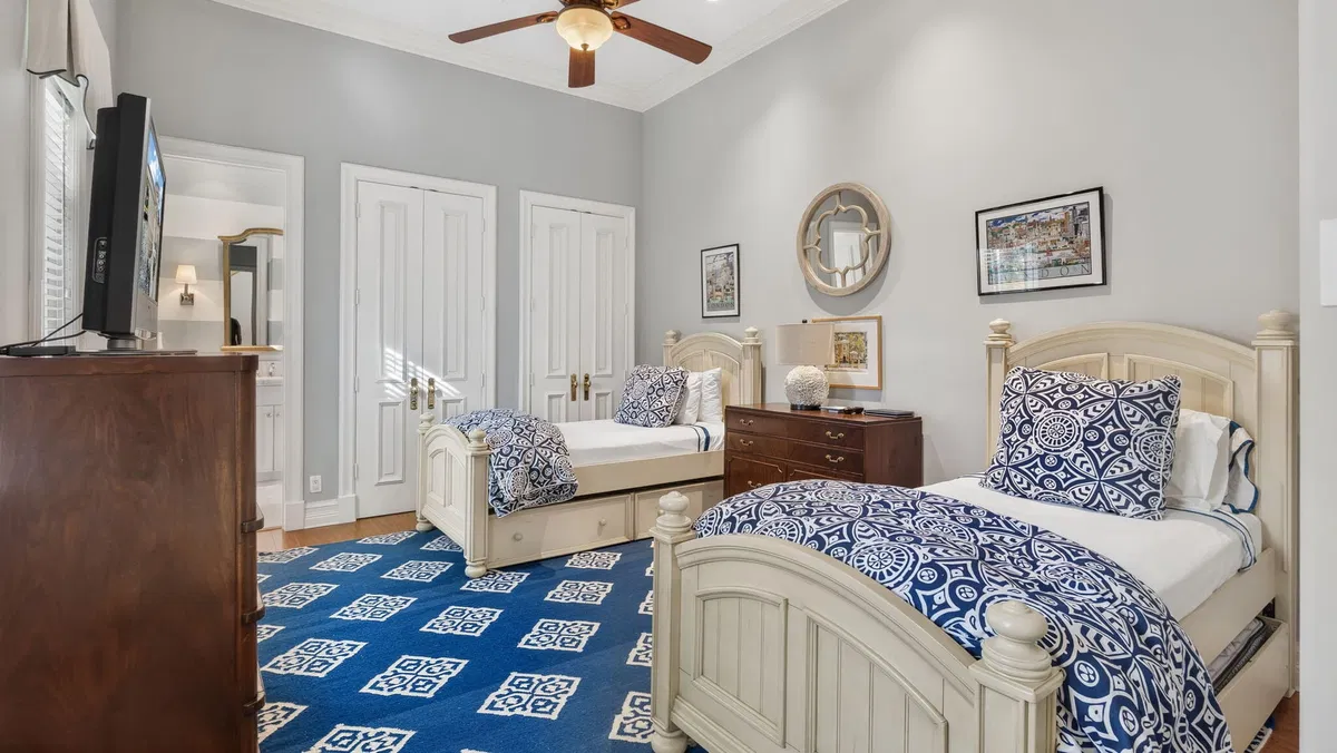 Residence photo 37