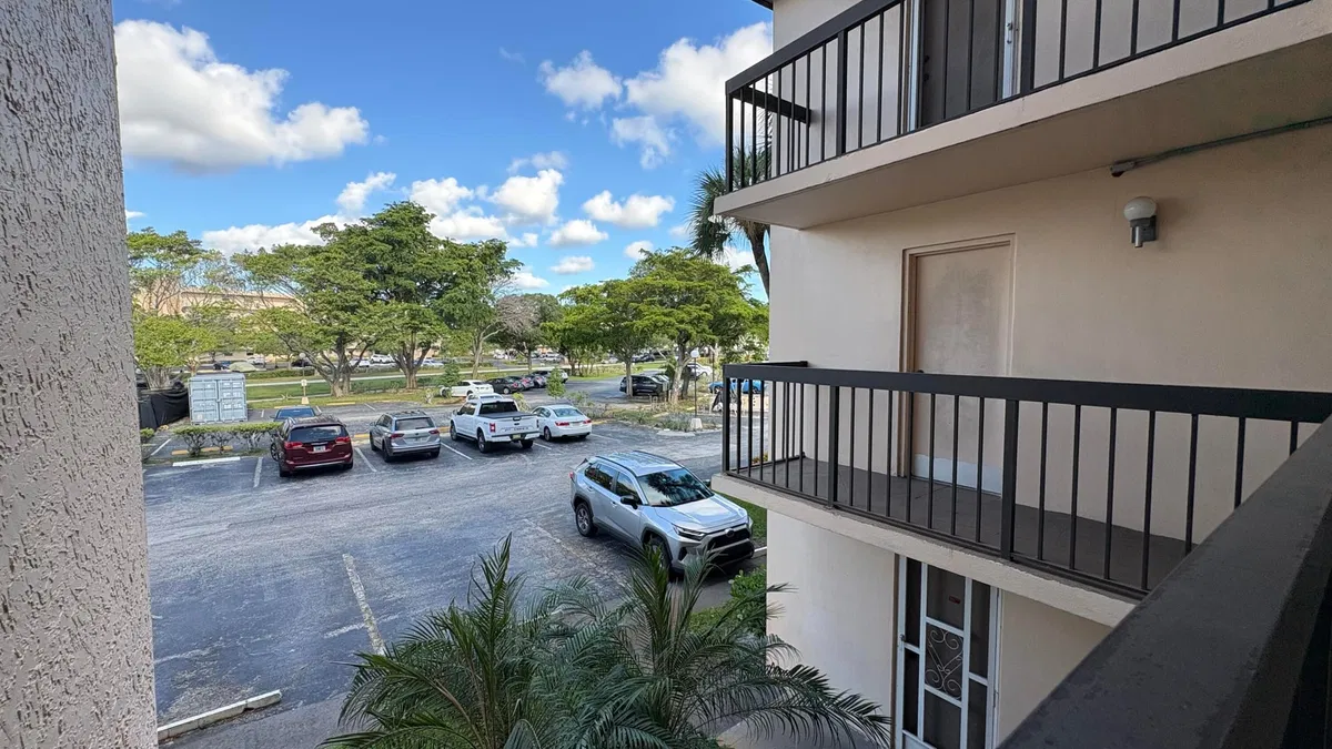 Unit 212 photo 34