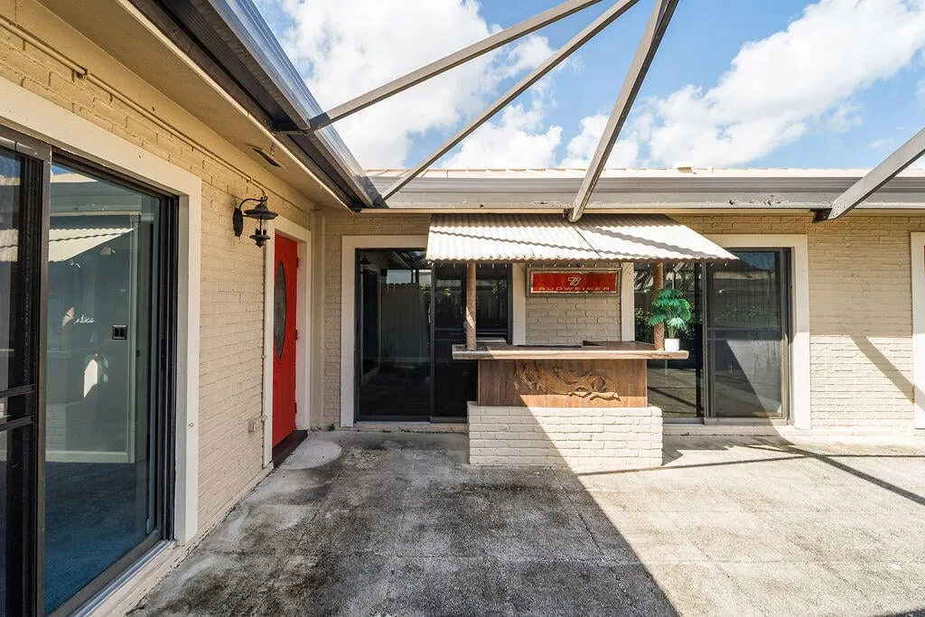Residence photo 25