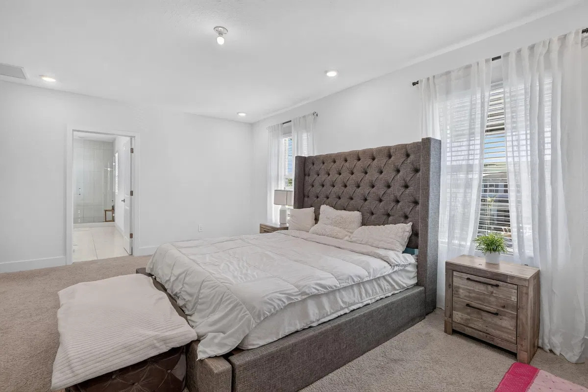 Residence photo 25
