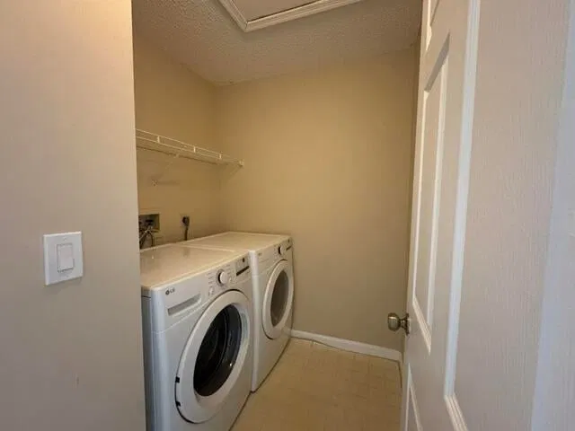 Unit 4 photo 31
