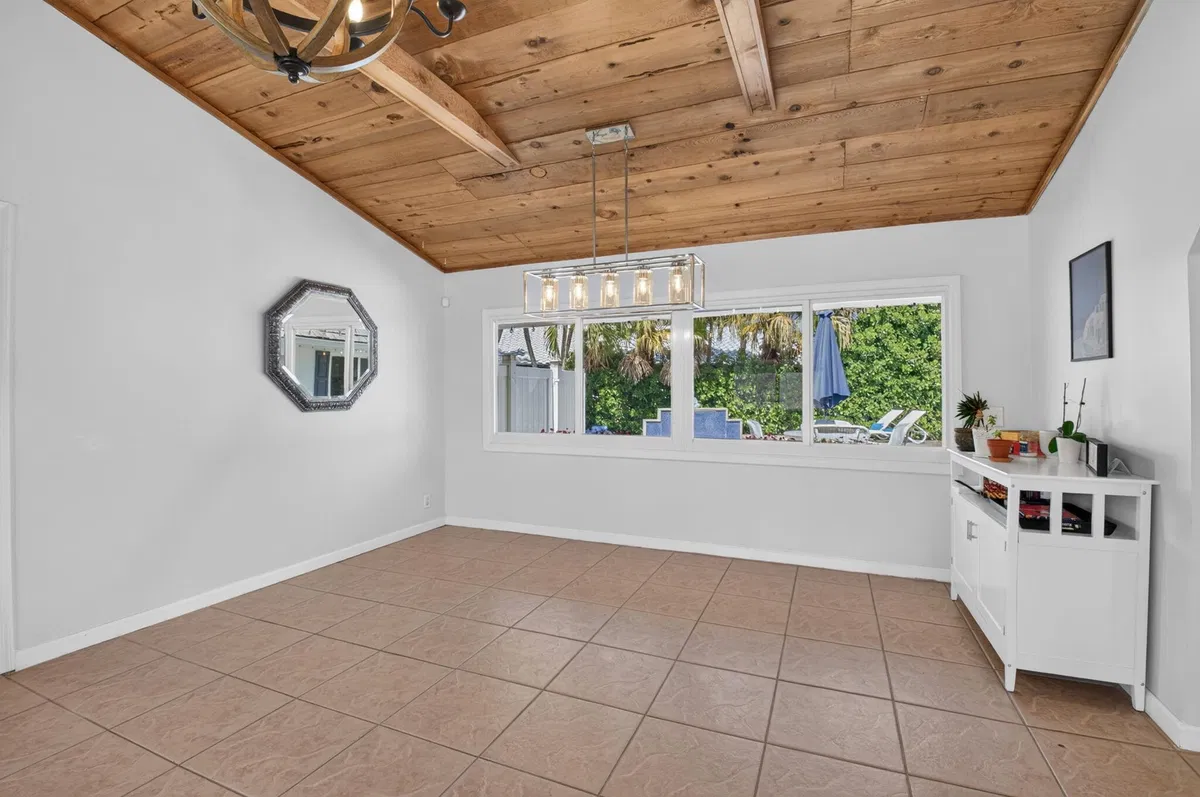 Residence photo 22