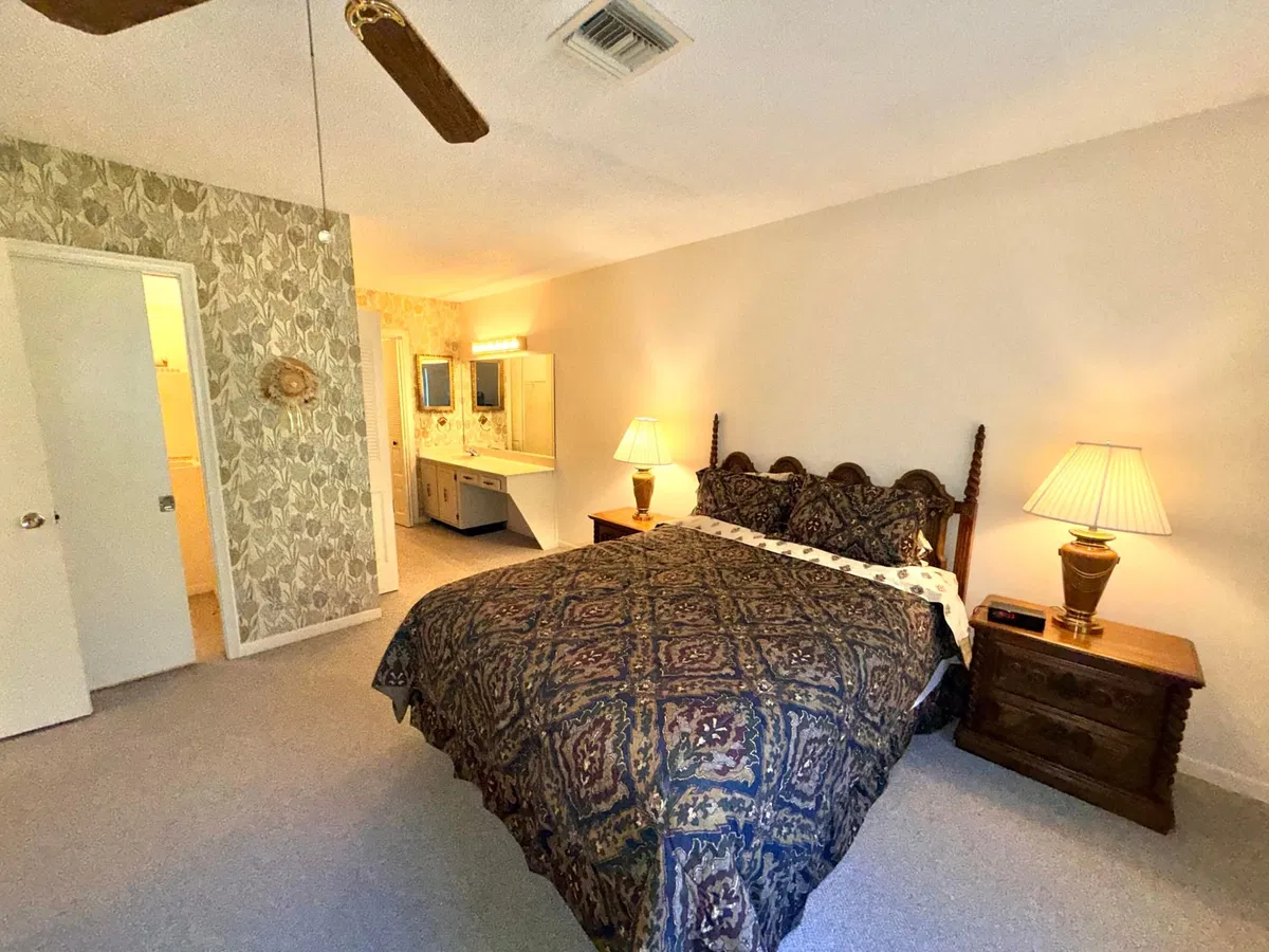Unit 203 photo 13