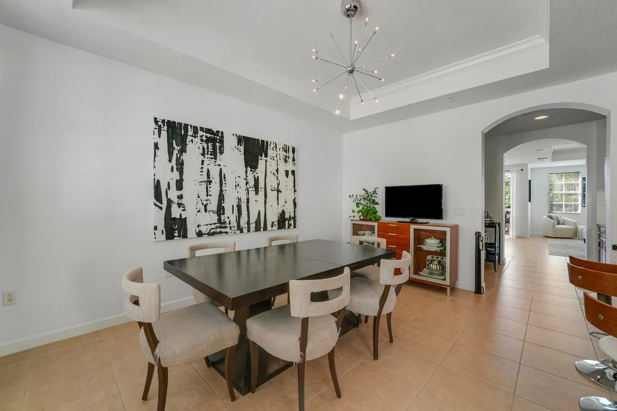 Residence photo 22