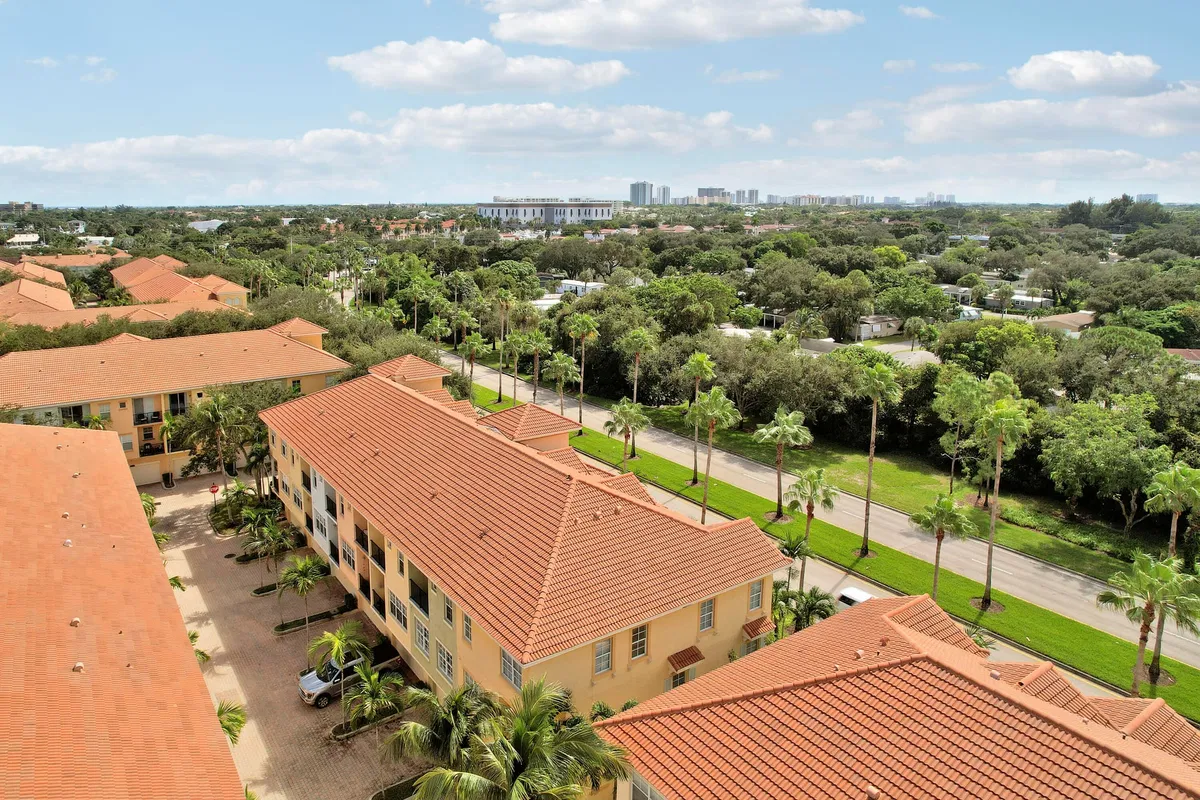 Residence photo 43