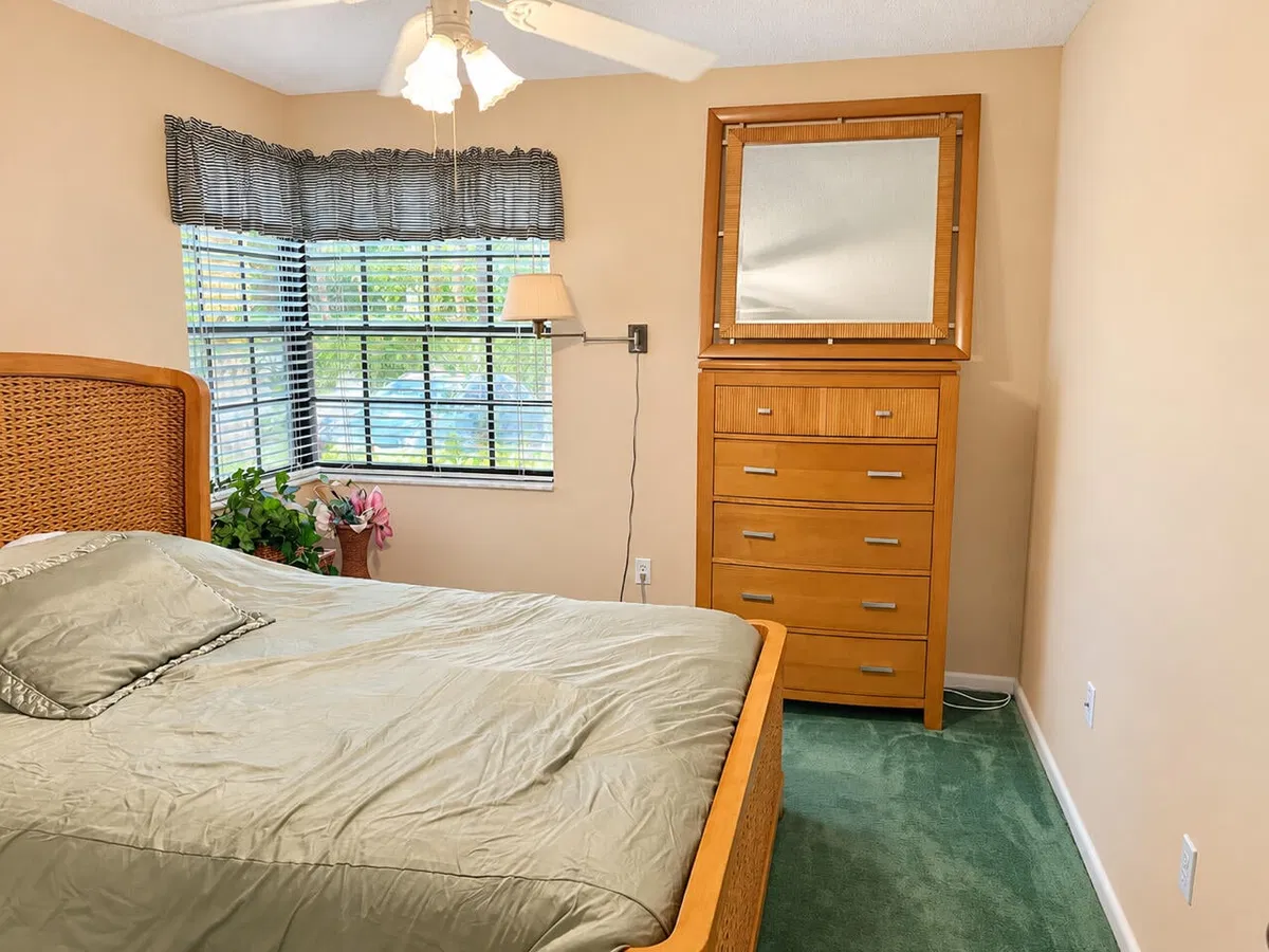  Unit F photo 22
