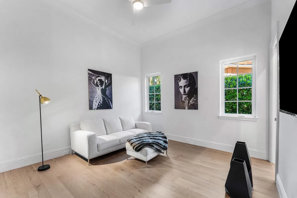  Residence photo 37