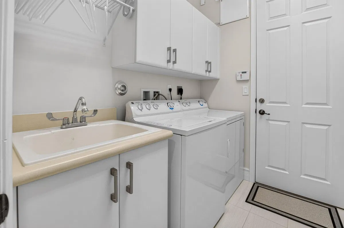  Residence photo 52