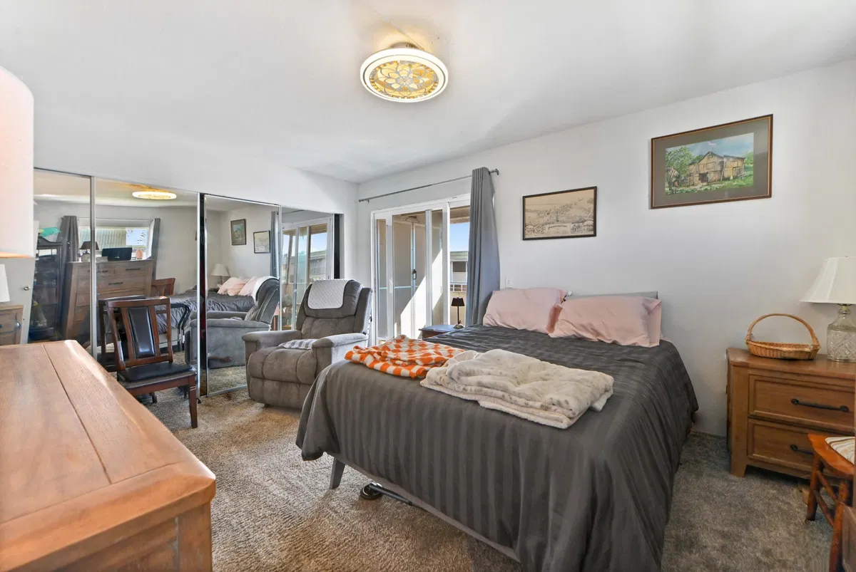  Residence photo 7