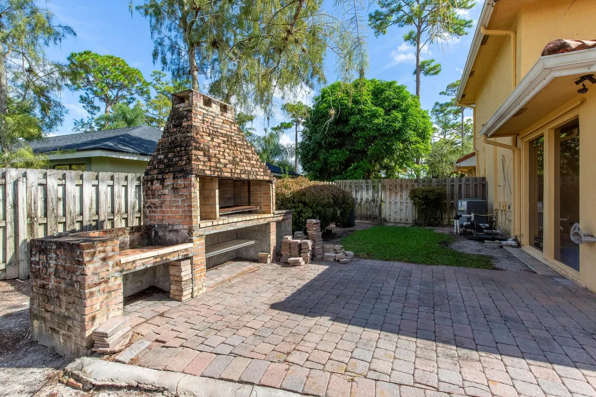 Residence photo 28