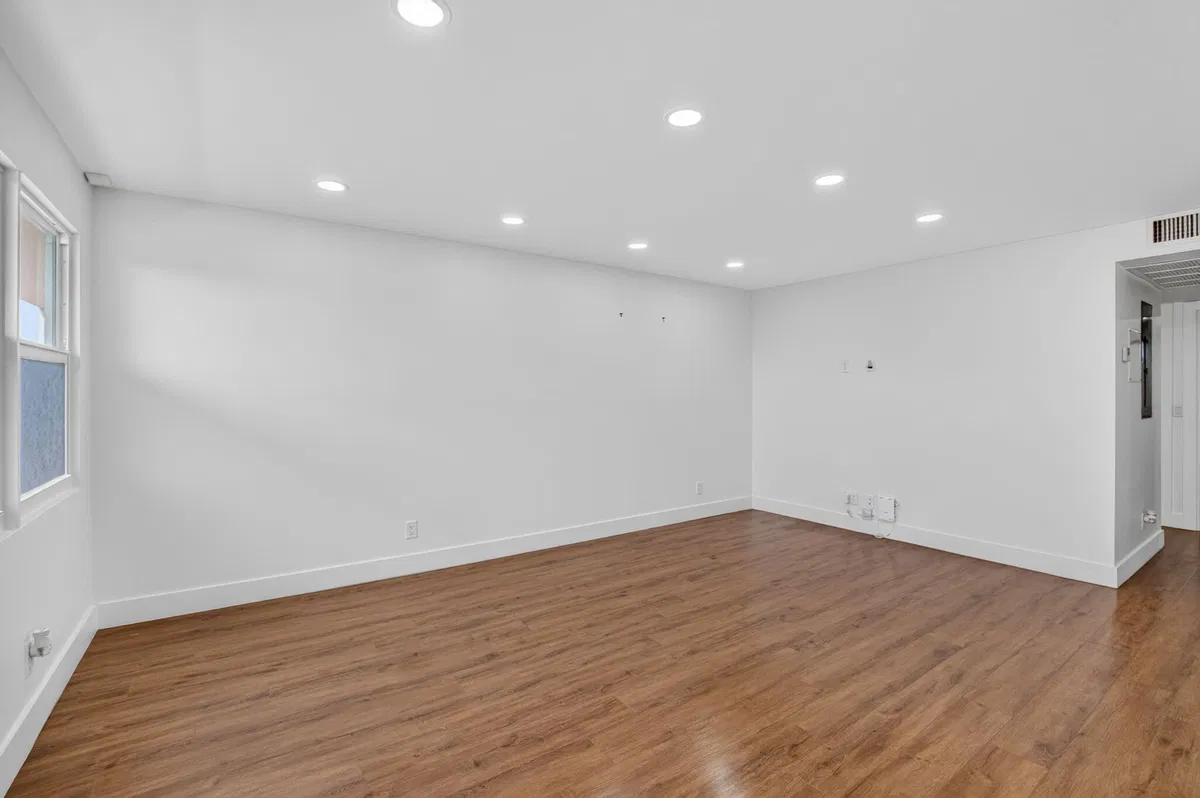 Residence photo 4