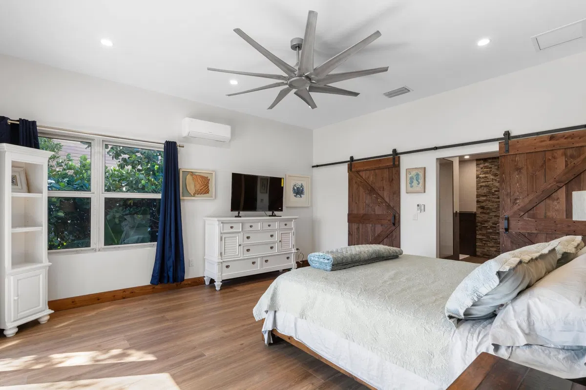 Residence photo 19