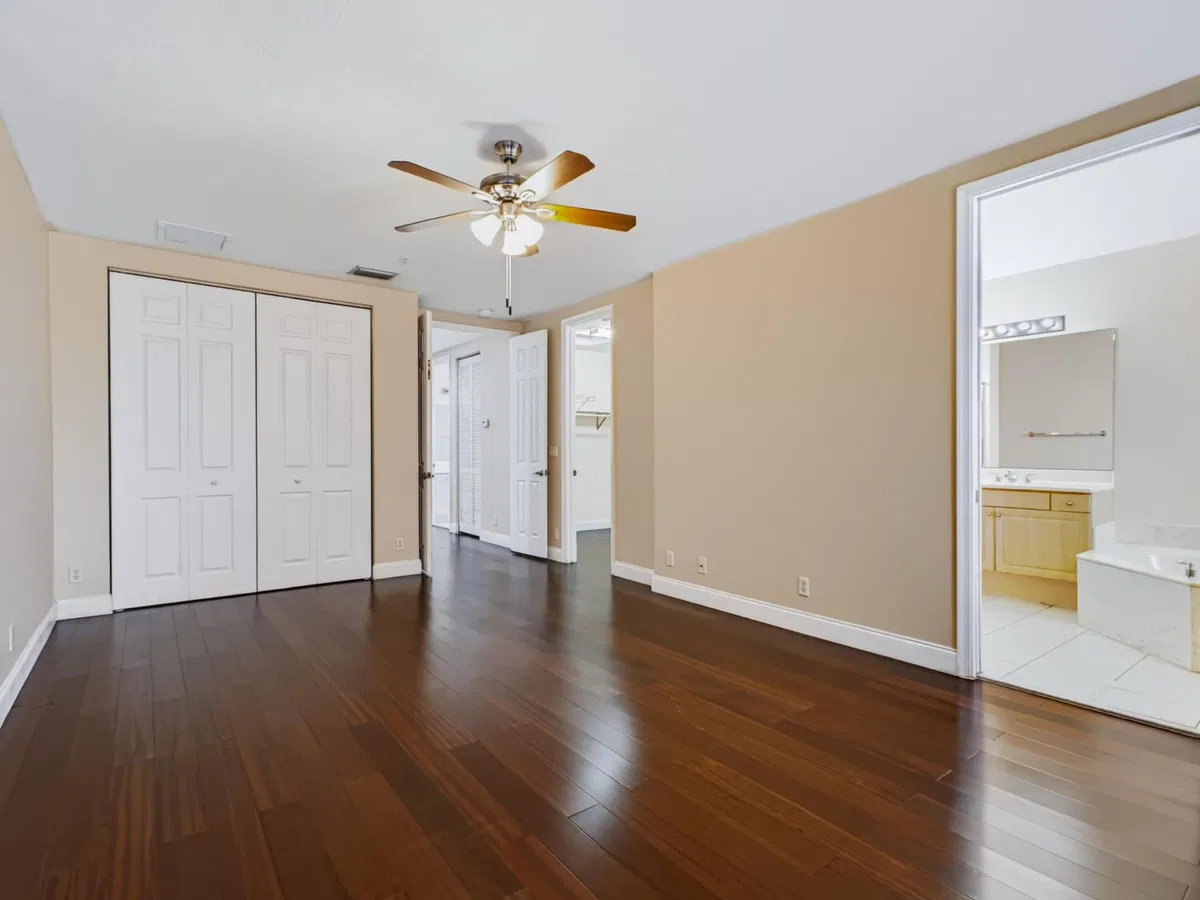 Residence photo 31