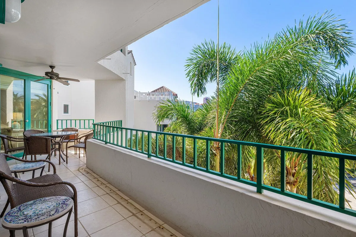 Mizner Court Unit 414 photo 28