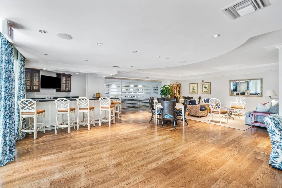 One City Plaza Residence photo 22