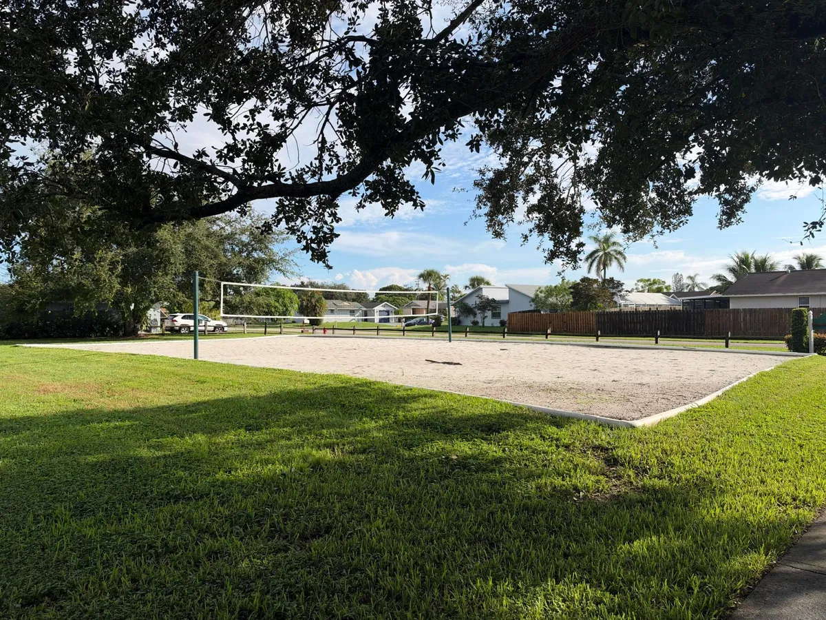 Residence photo 61