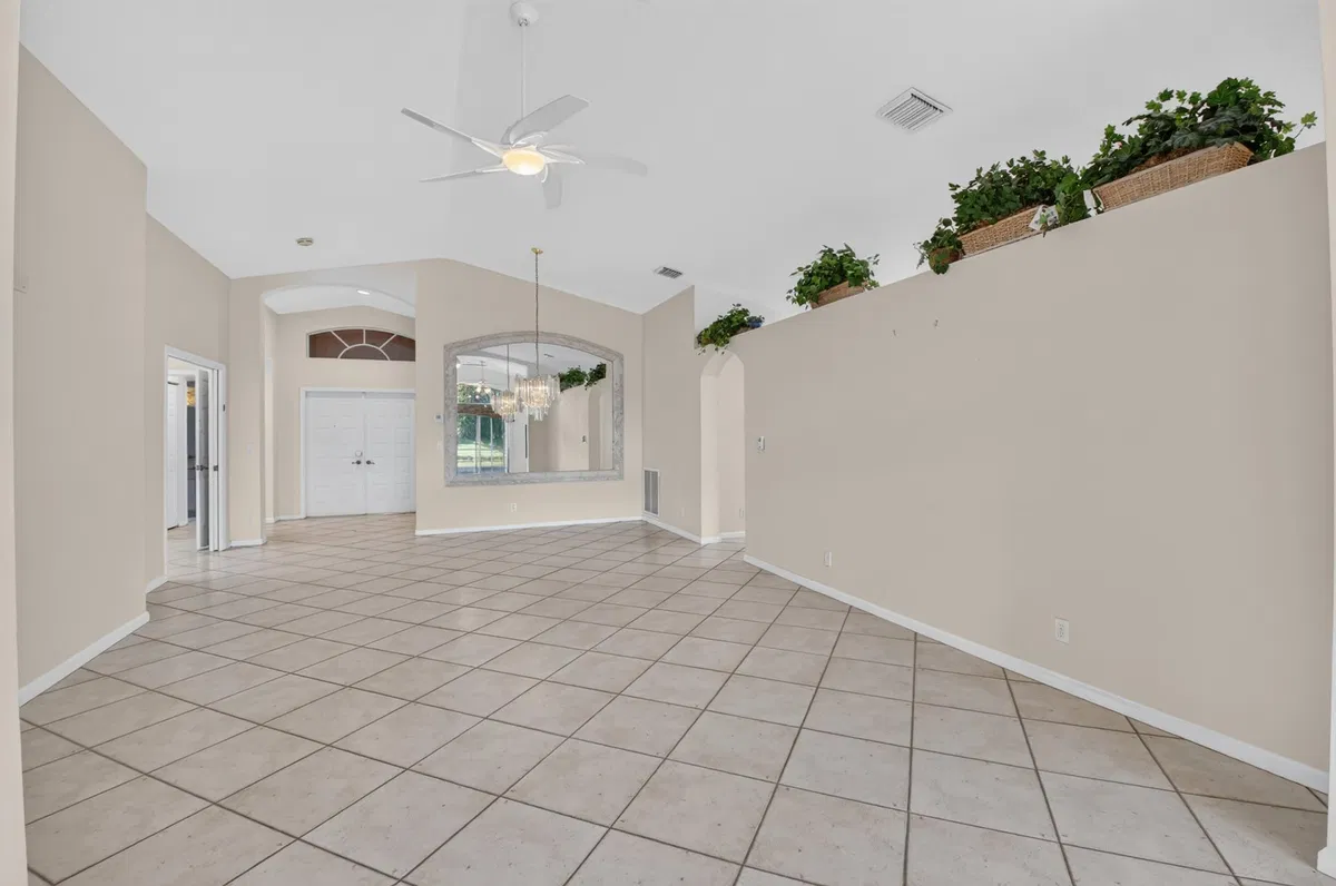 Residence photo 10