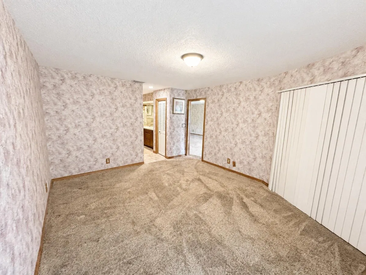  Unit 102 photo 7