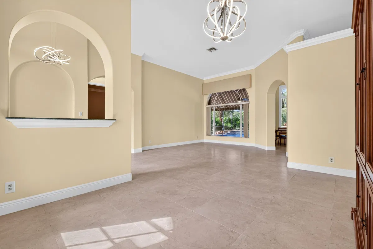  Residence photo 10