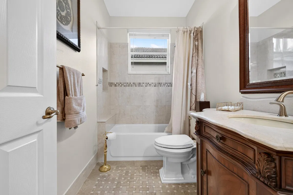 Residence photo 43