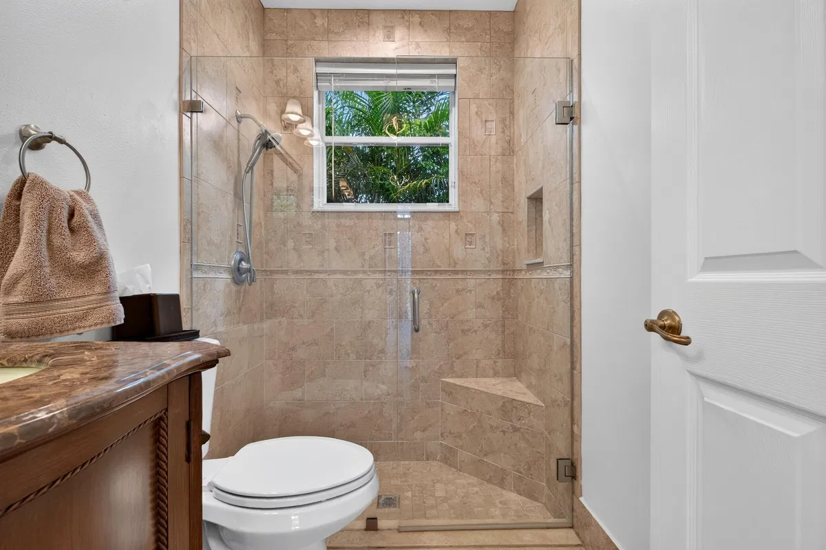  Residence photo 46