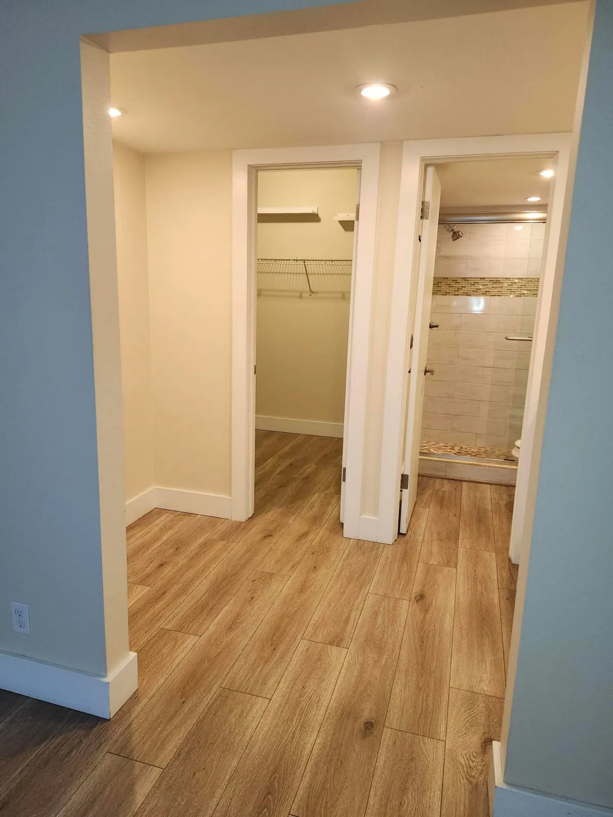 Unit Apt 409 photo 10