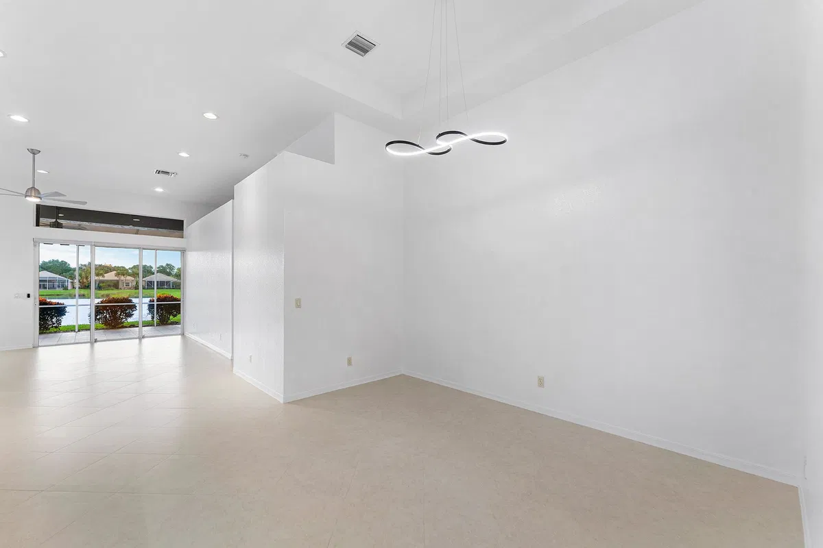  Residence photo 10