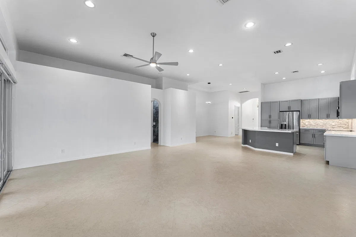  Residence photo 22