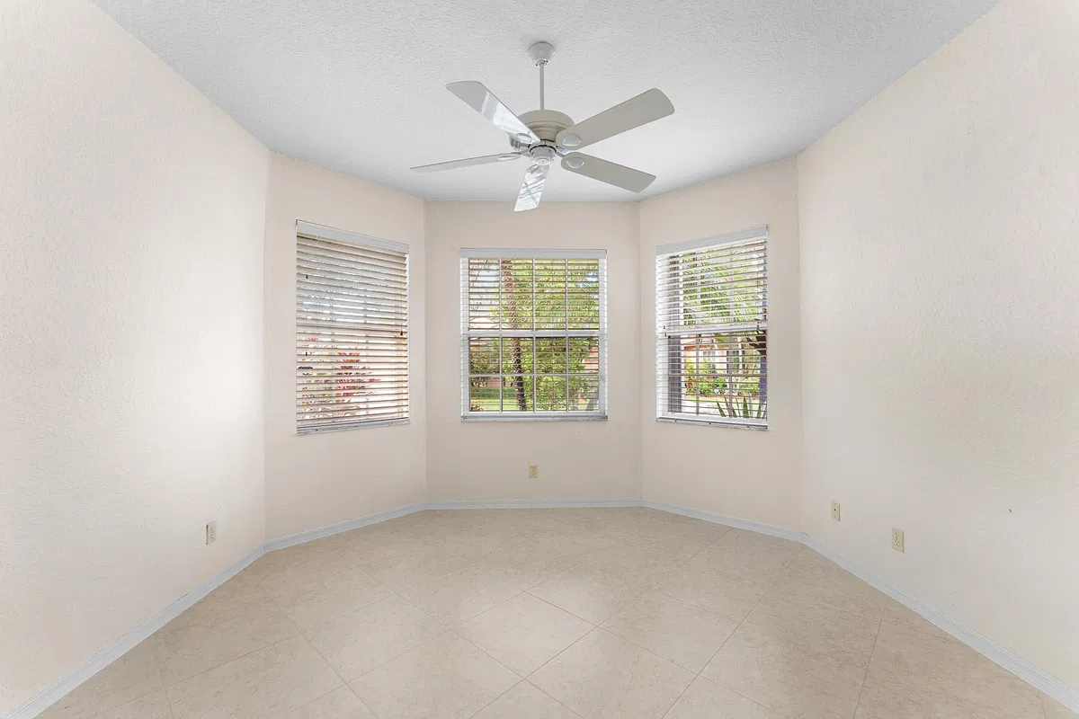  Residence photo 37
