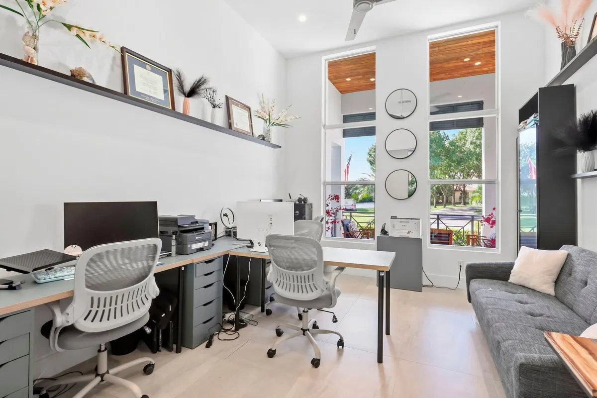 Residence photo 34