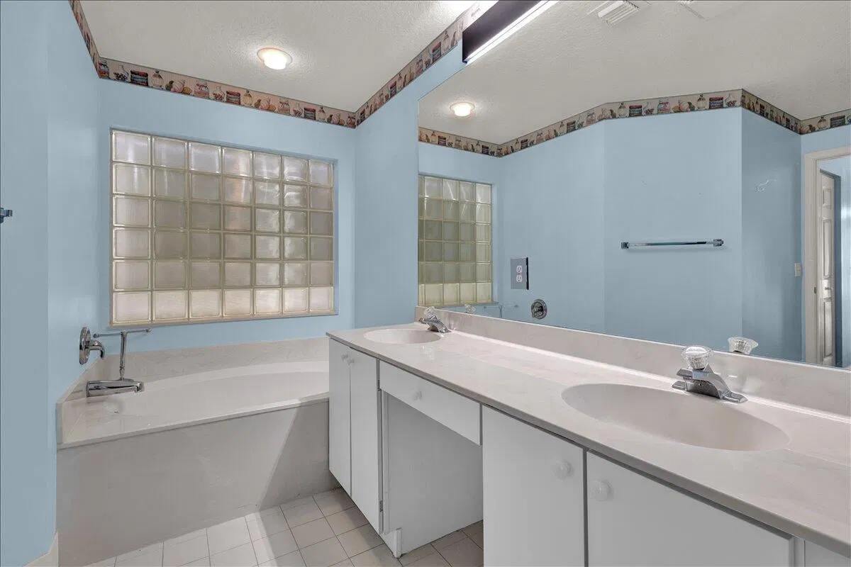 Residence photo 55