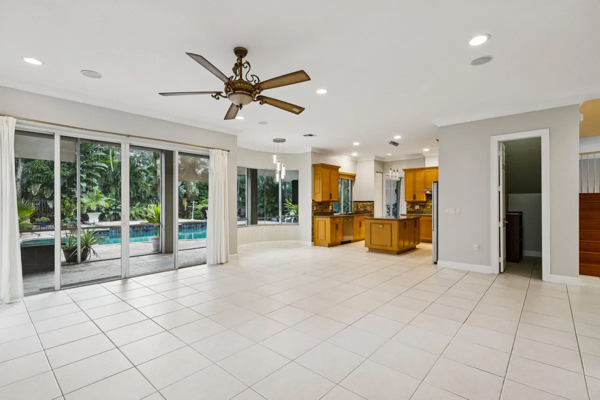 Residence photo 19