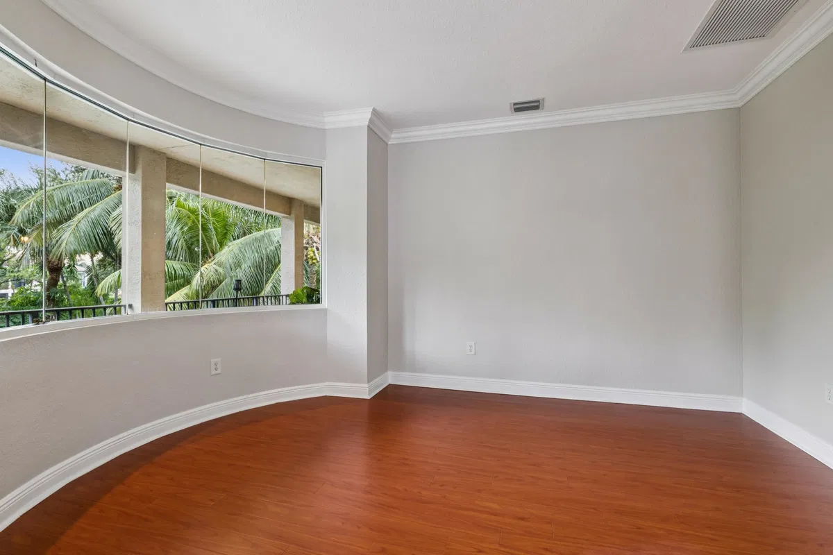 Residence photo 28
