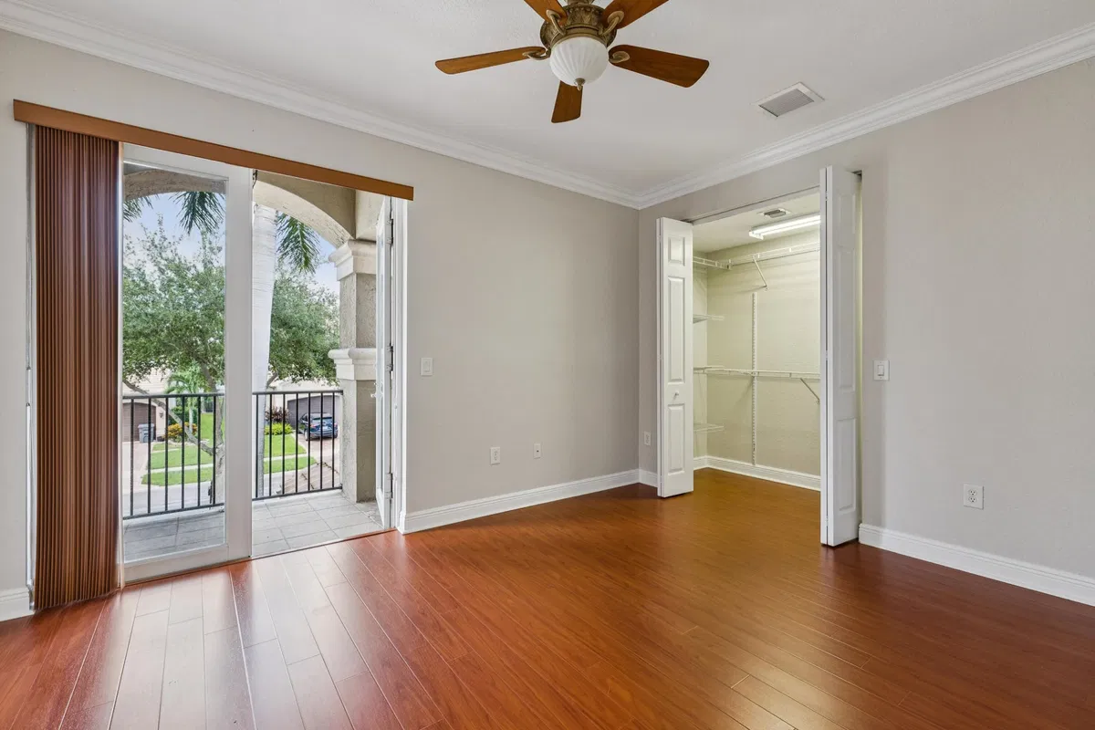 Residence photo 43