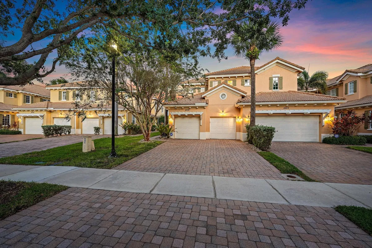 Paloma Palm Beach Gardens Residence