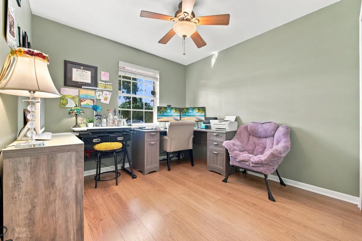 Residence photo 22