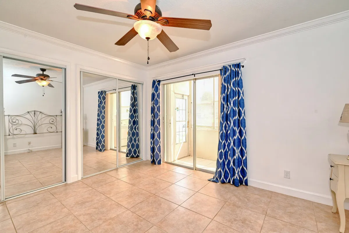 Residence photo 10