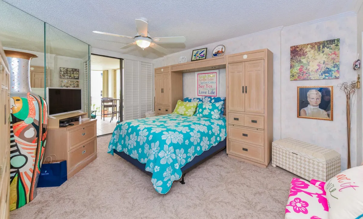 Unit 308 photo 25