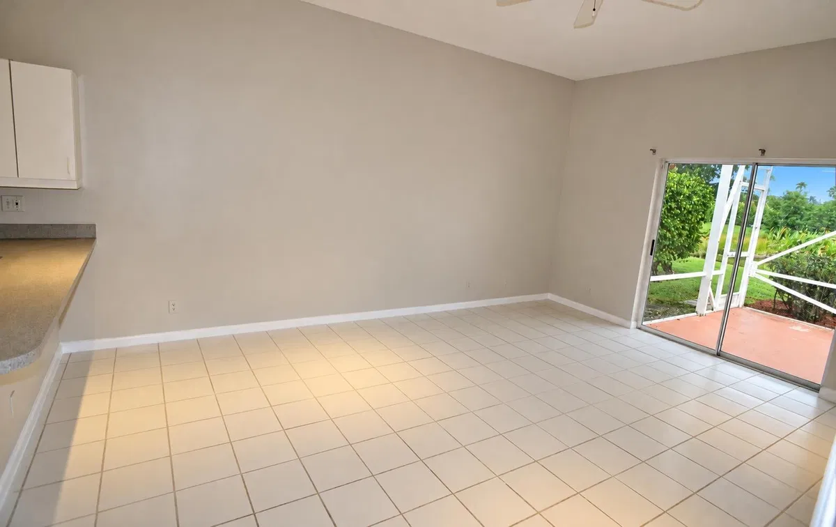  Residence photo 7