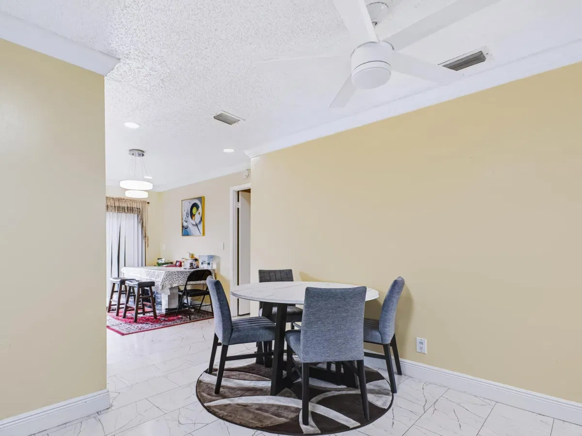  Residence photo 10