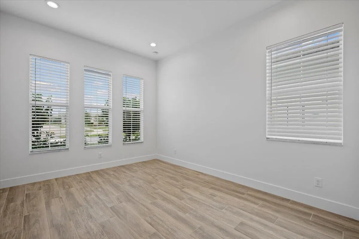  Residence photo 22