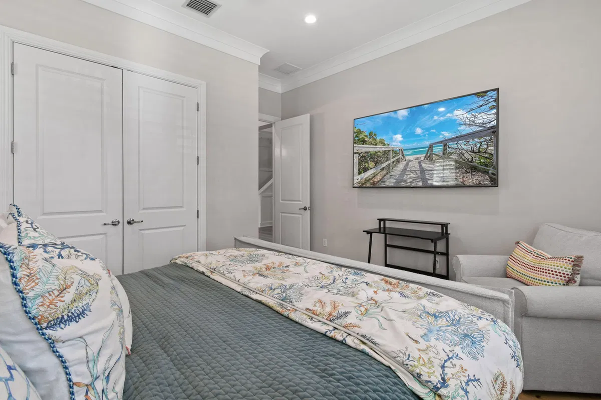 Residence photo 31