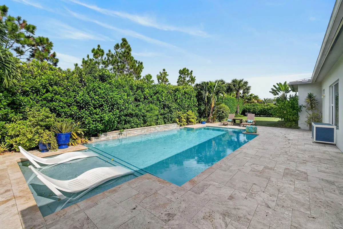 Residence photo 73